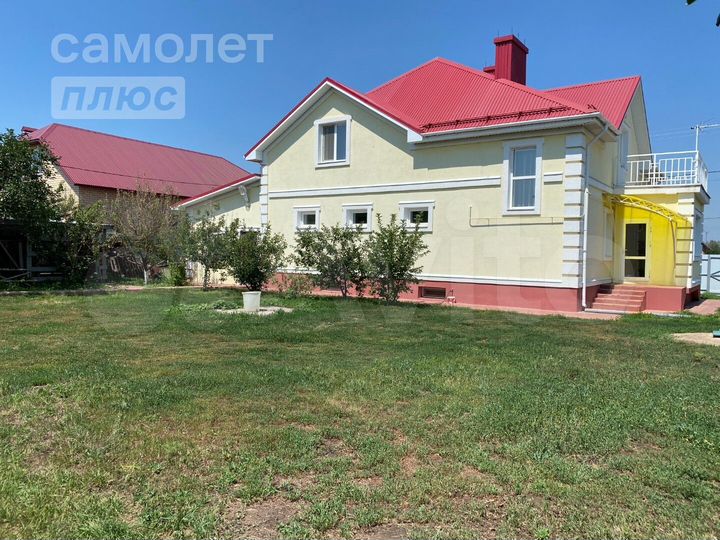 Дом 298 м² на участке 10 сот.