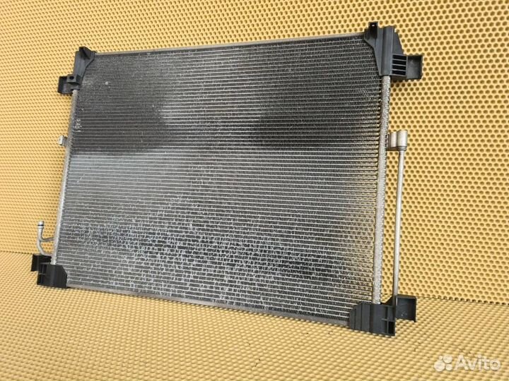 Радиатор кондиционера передний Infiniti M Q70 Y51