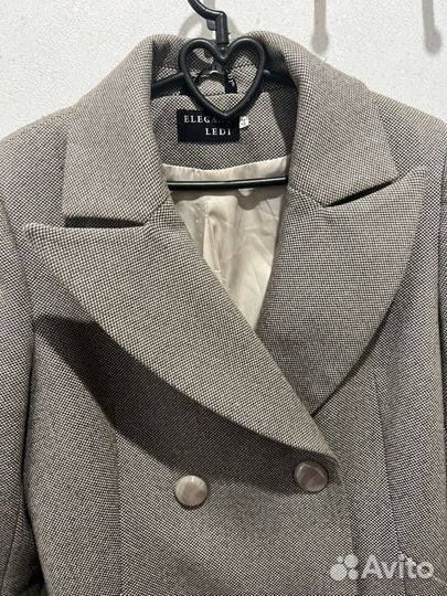 Пальто женское 42 44 бежевое