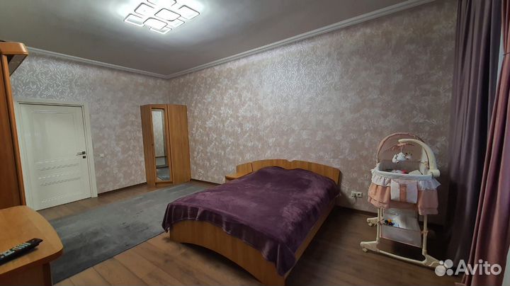 Кровать евро + гарнитур