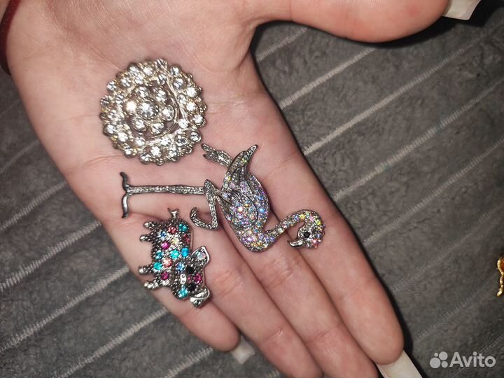 Брошки 7шт вместе