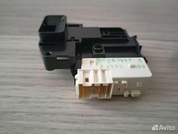 Замок люка стиральной машины Lg