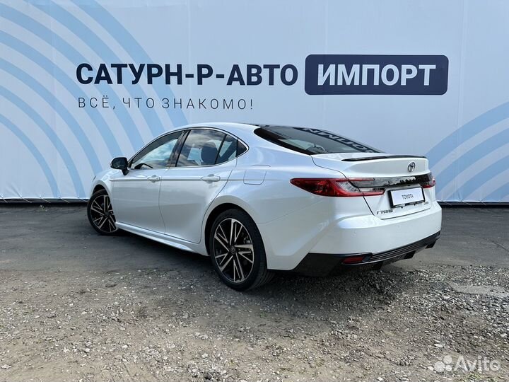 Toyota Camry 2.0 CVT, 2024