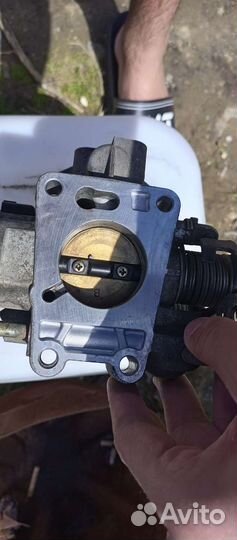 Дросельная заслонка