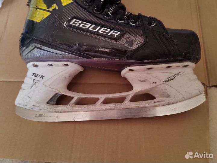 Хоккейные коньки bauer