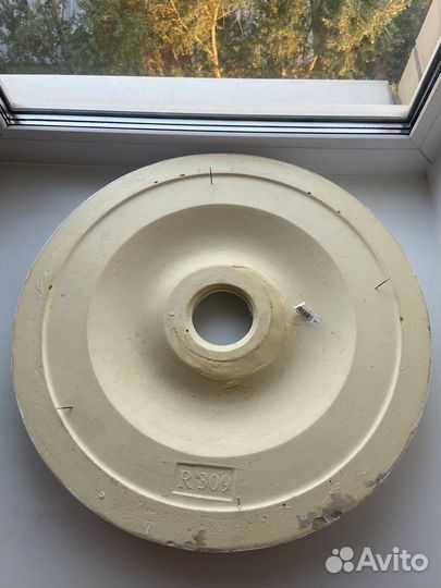 Лепнина из полиуретана - розетка потолочная R309