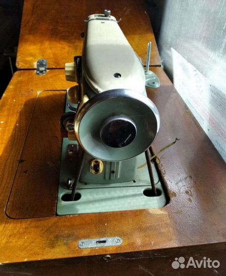 Швейная машина