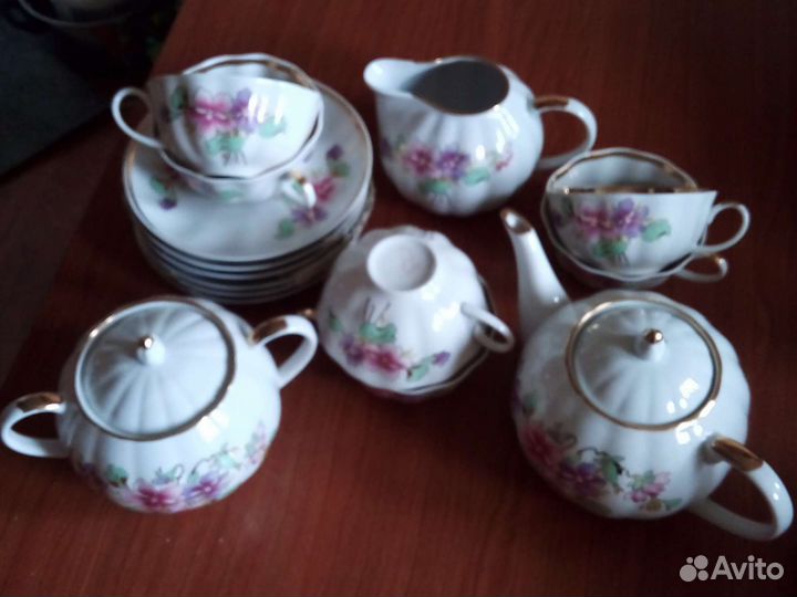 Сервиз чайный.Белый лебедь