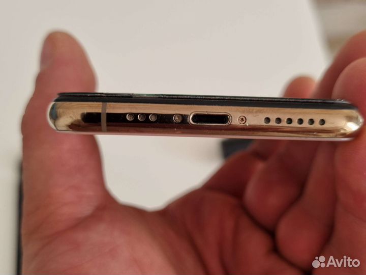 Телефон iPhone xs