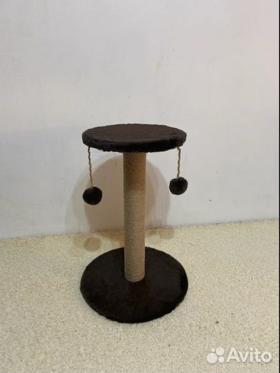 Когтеточка для котика с круглой лежанкой
