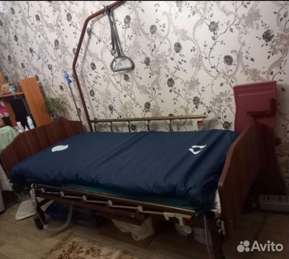 Медицинская кровать для лежачих больных