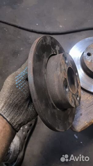 Передние тормозные диски Audi 80B3 80B4 100C3