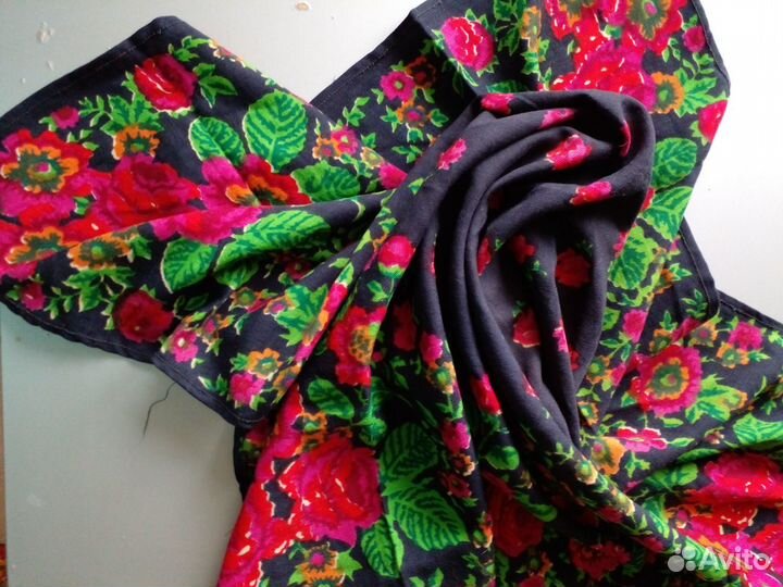 Платок винтаж цветочная набивка шерсть 90Х90