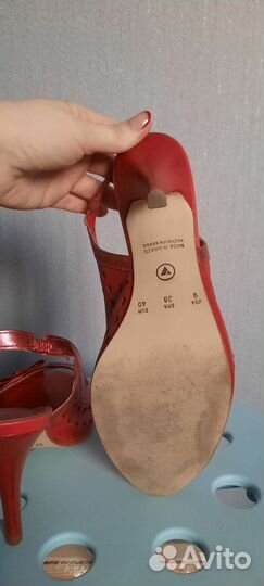 Кожаные босоножки на каблуке 40 р-р