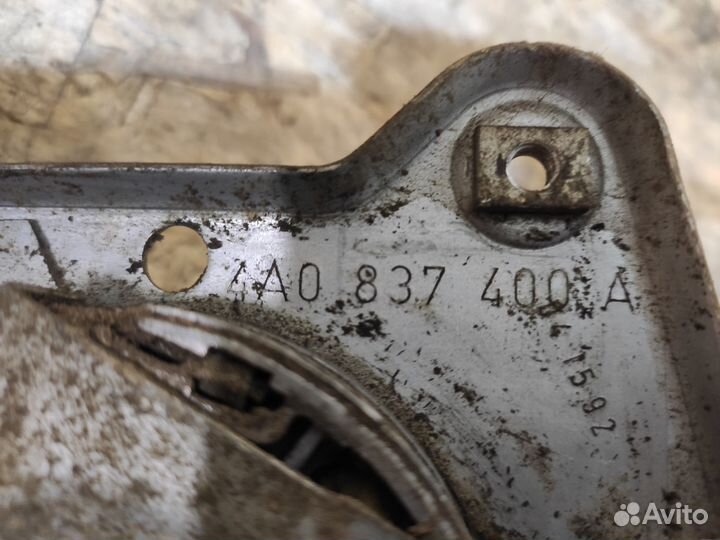 Подъемник передний правый Audi 100 C4