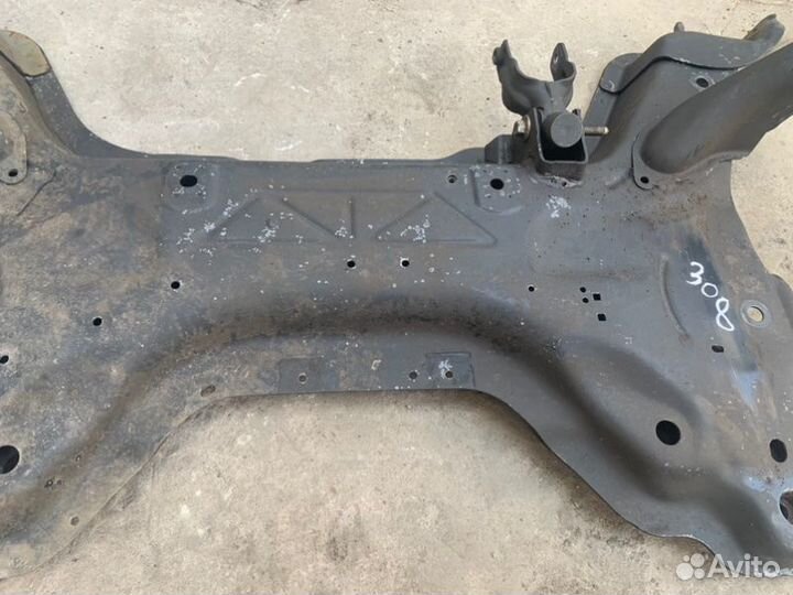 Подрамник передний Peugeot 308 хэтчбек 1.6 EP6 PSA