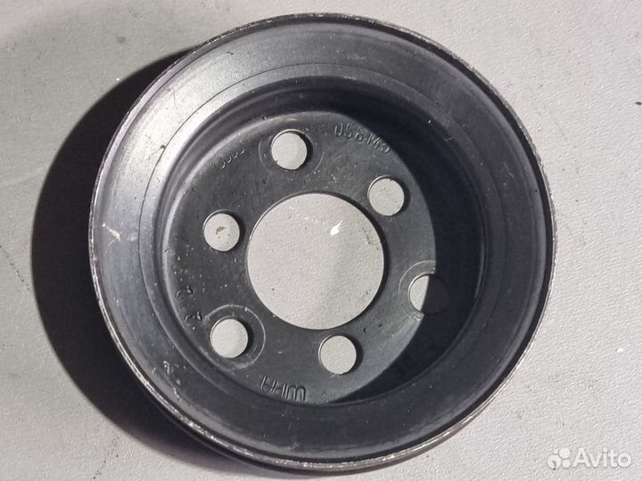 Шкив насоса гур Vag 058145255