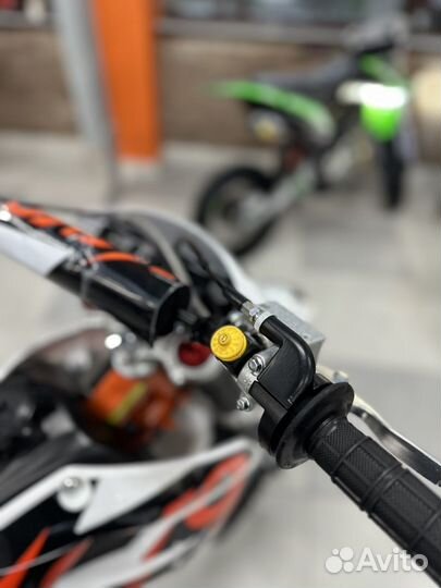 Питбайк kayo basic TT140EM 17/14 KRZ