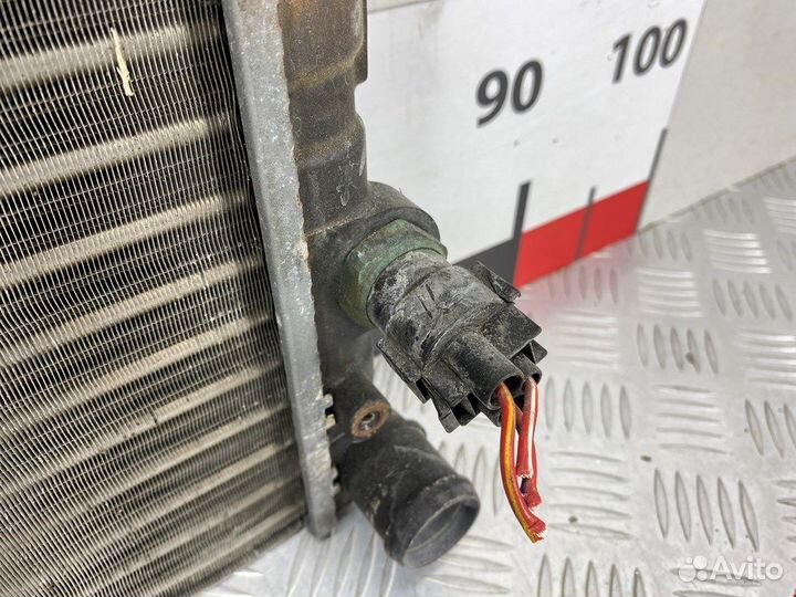 Радиатор основной для Volkswagen Polo 3 6N0121253K