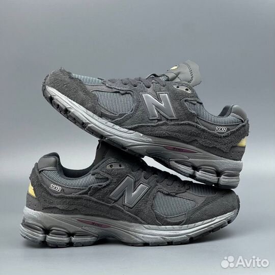 Мужские кроссовки New Balance 2002R