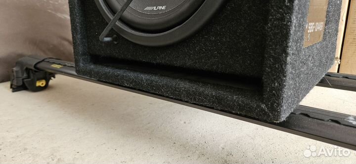 Сабвуфер Alpine