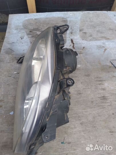 Фара caldina 211