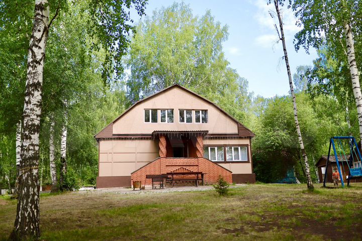 Дом 160 м² на участке 100 сот.