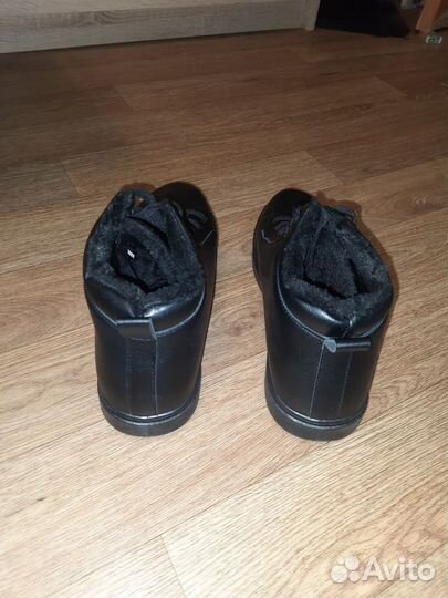 Полуботинки зимние новые