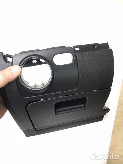 Бардачок левый 5K1857919D Golf 6