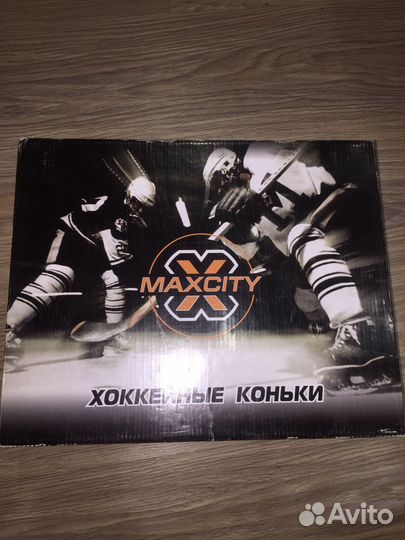 Коньки хоккейные 35 размер