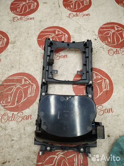 Подстаканник передний Infiniti Fx35 S51 VQ35HR