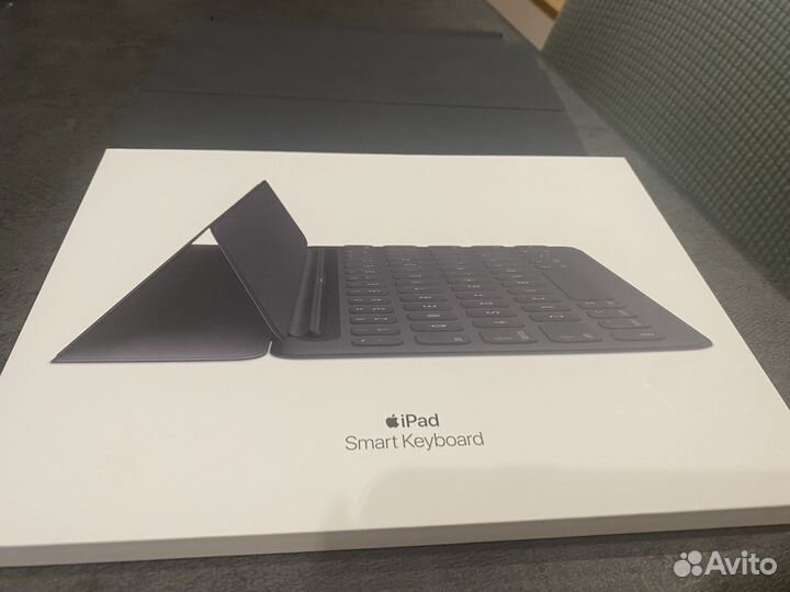 Клавиатура Apple