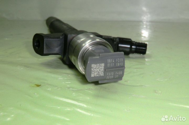 Форсунка топливная YD25DDTi navara 16600-5X00A