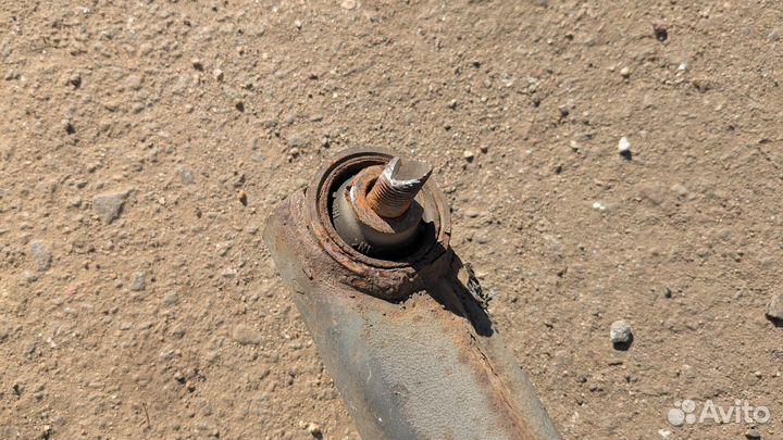 Рычаг подвески левый задний Hyundai Sonata NF