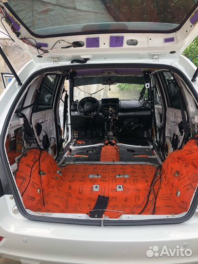 Установка музыки в автомобиль