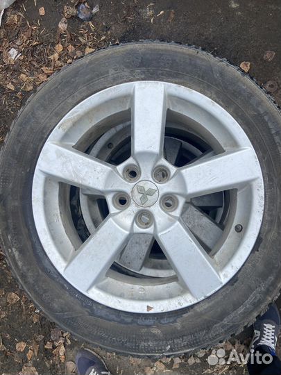 Колеса на mitsubishi outlander r18