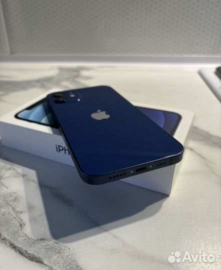 iPhone 12, 64 ГБ