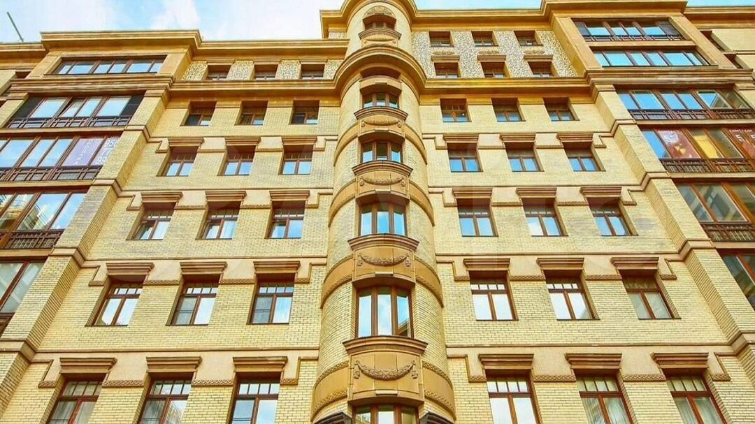 5-к. квартира, 245,9 м², 2/8 эт.