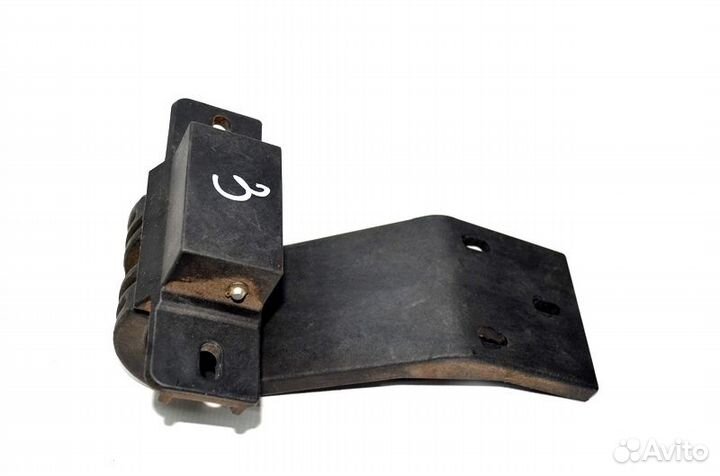 Петля люка бокового ящика кабины iveco Stralis (01