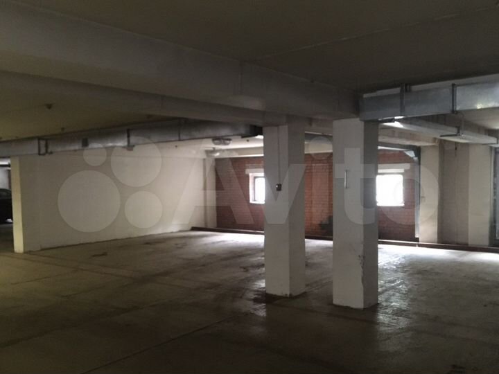 Машиноместо, 15 м²
