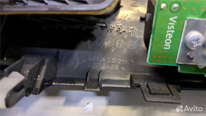 Панель управления магнитолой Mitsubishi Lancer 10