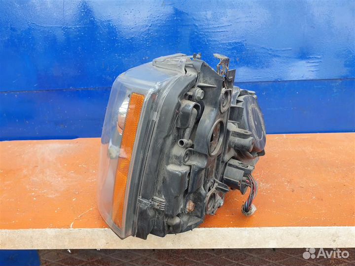 Фара левая Xenon RR Sport 2005-2012 XBC501713LZN