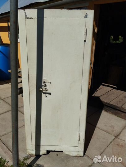 Сейф металлический