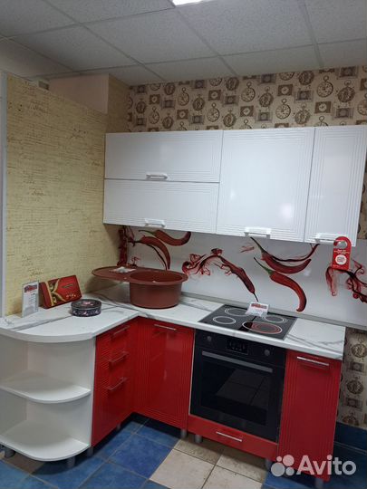 Угловая кухня. Цена за всю кухню: