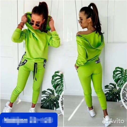 Костюм спортивный