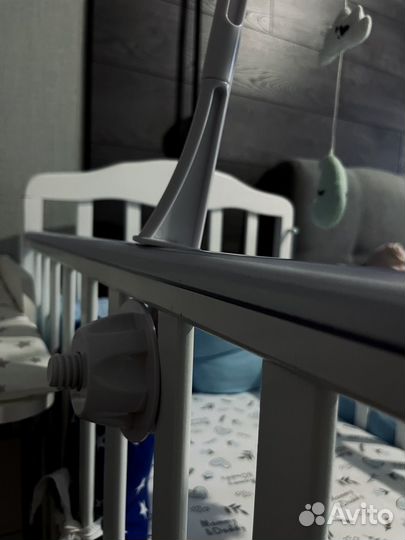 Музыкальный мобиль в кроватку для новорожденных