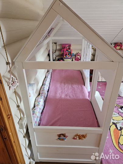 Детская кровать домик с матрасом