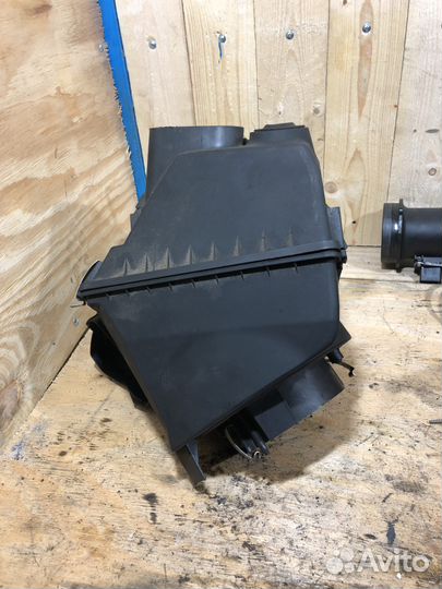 Корпус воздушного фильтра Audi A6 C6 2.7-3.0 TDI