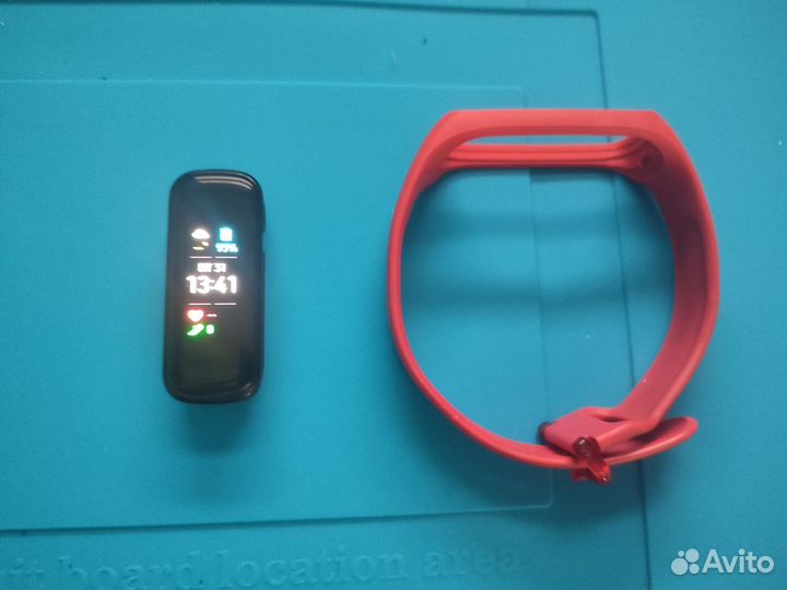 Фитнес браслет Samsung Galaxy fit 2