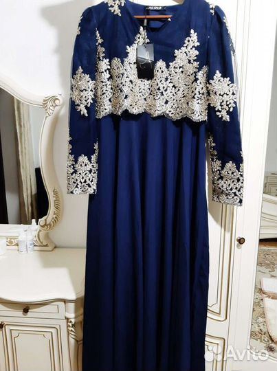 Вечернее платье